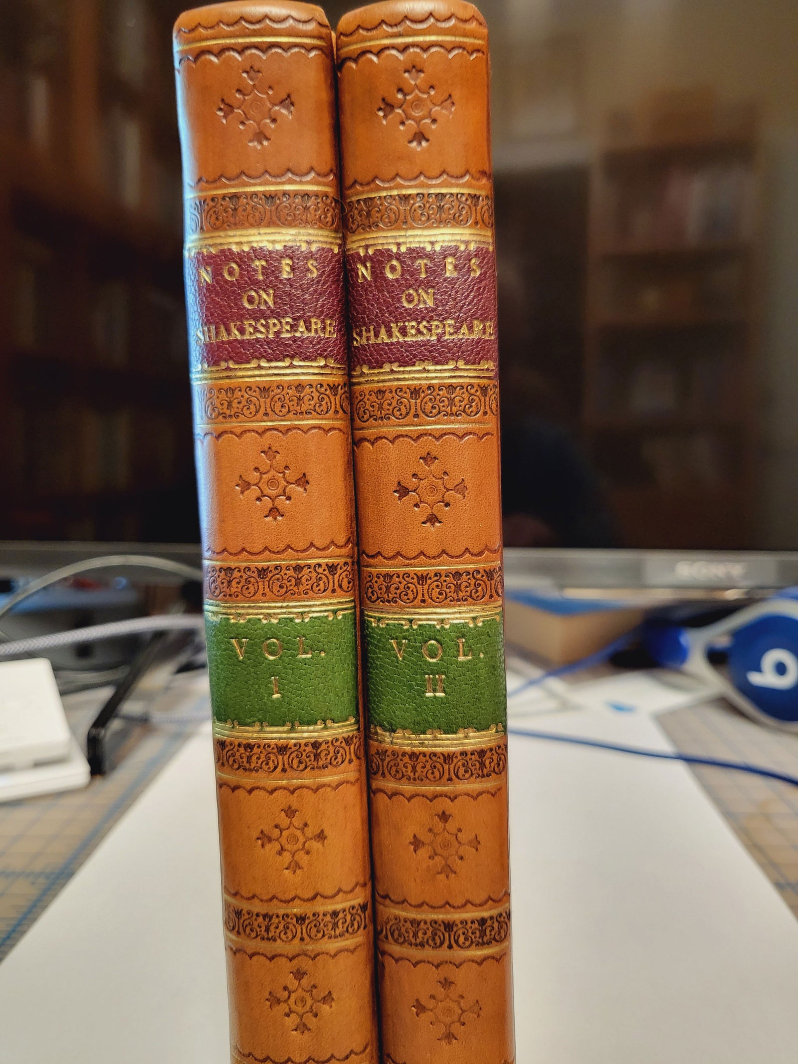 1446900 1750 Shakespeare.  Zachary Grey.   Critical Notes.